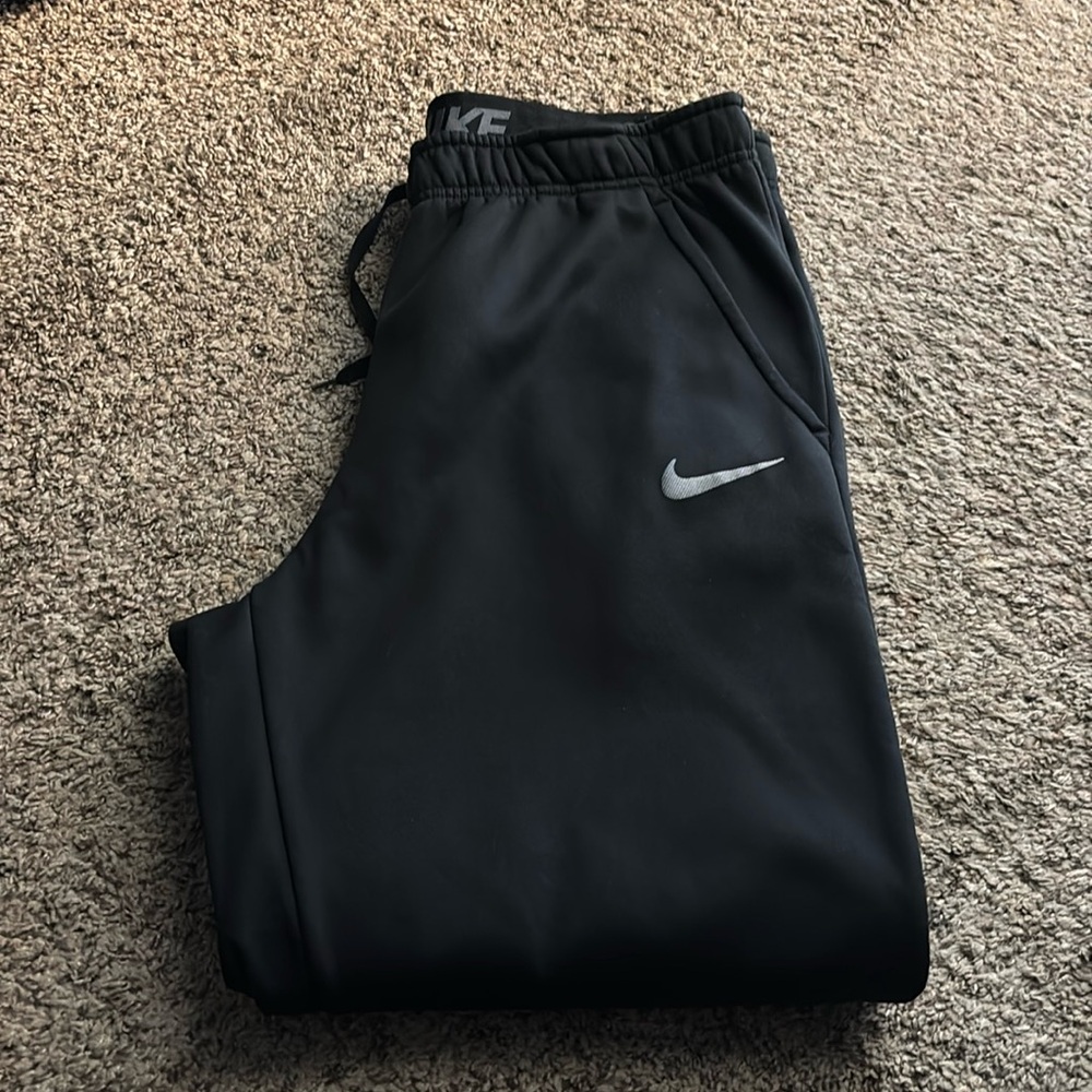 Nike therma fit pants